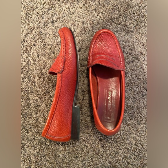 Red leather Antonio Melani Loafers Size 8 - Picture 2 of 3